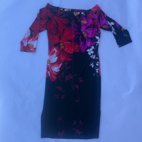 VENUS Off The Shoulder Floral Body con half sleeve dress Size Small - Picture 1 of 11